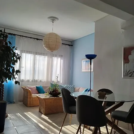 Papas On The Seafront Oreu