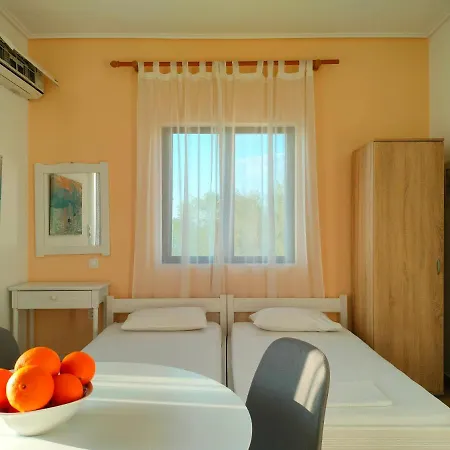 Guest house Papas On The Seafront Oreoi