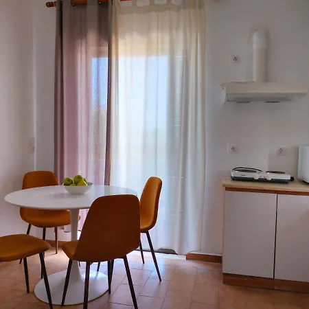 Guest house Papas On The Seafront Oreoi