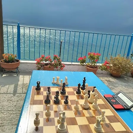 Papas On The Seafront 3*