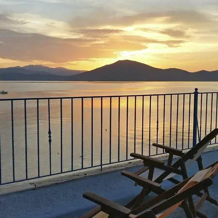 Papas On The Seafront Guest house